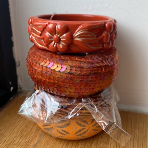 Orange bangles - Picture 2 of 7